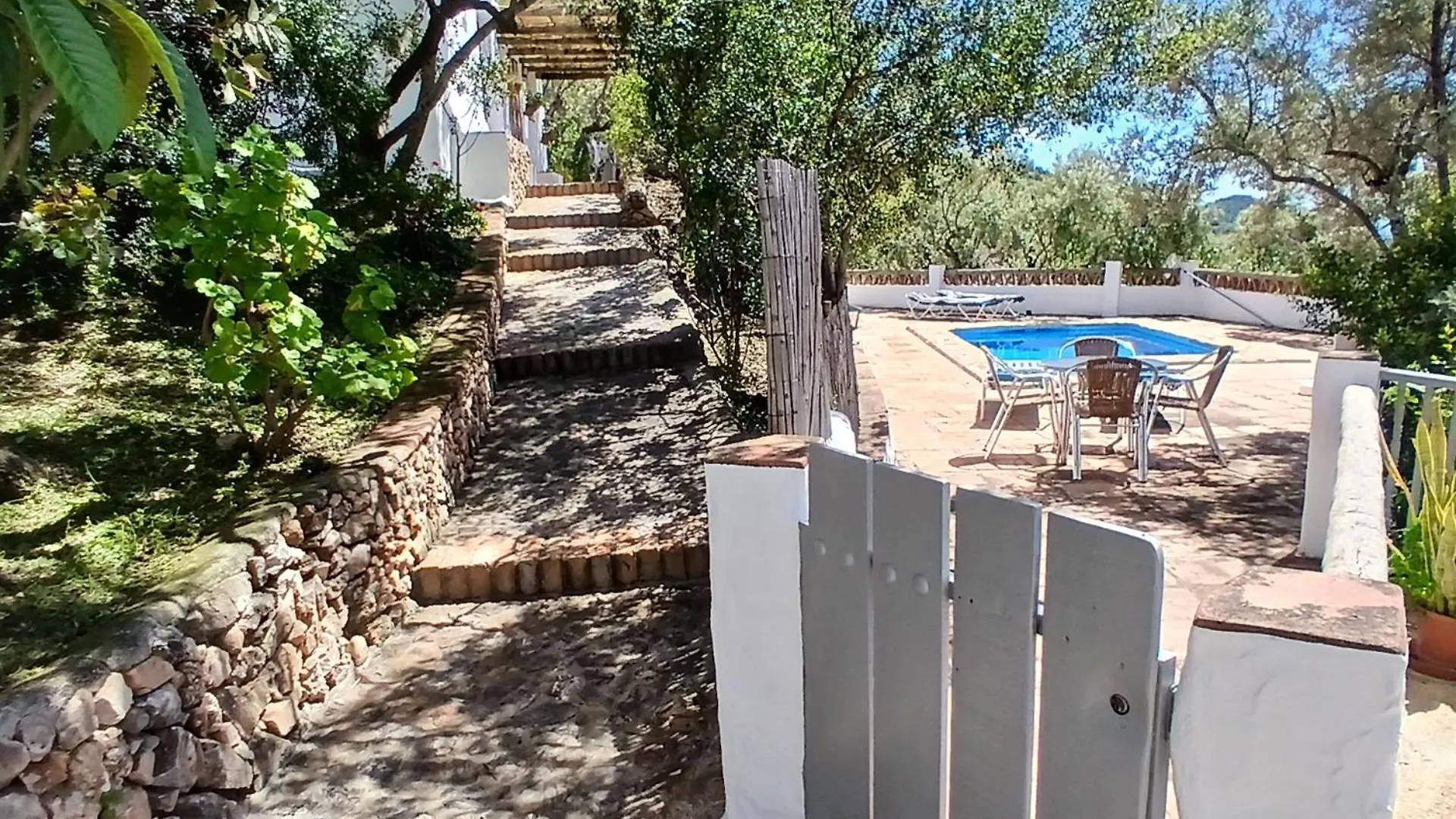 Cortijo Retama, Typical Andalusian Cottage, Romantic & Relax Villa By Eastern Costa Del Sol, In The Countryside Near Frigiliana Town, At 12 Kilometers From The Beach スペイン