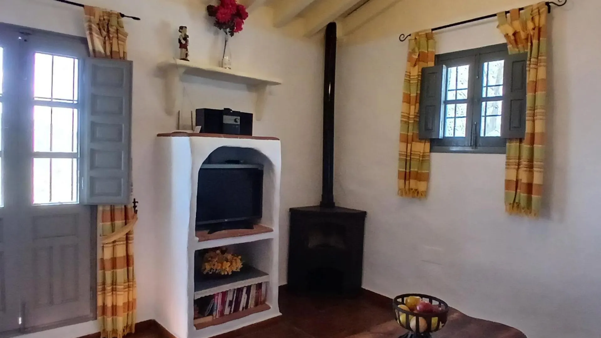 別荘 Cortijo Retama, Typical Andalusian Cottage, Romantic & Relax Villa By Eastern Costa Del Sol, In The Countryside Near Frigiliana Town, At 12 Kilometers From The Beach スペイン