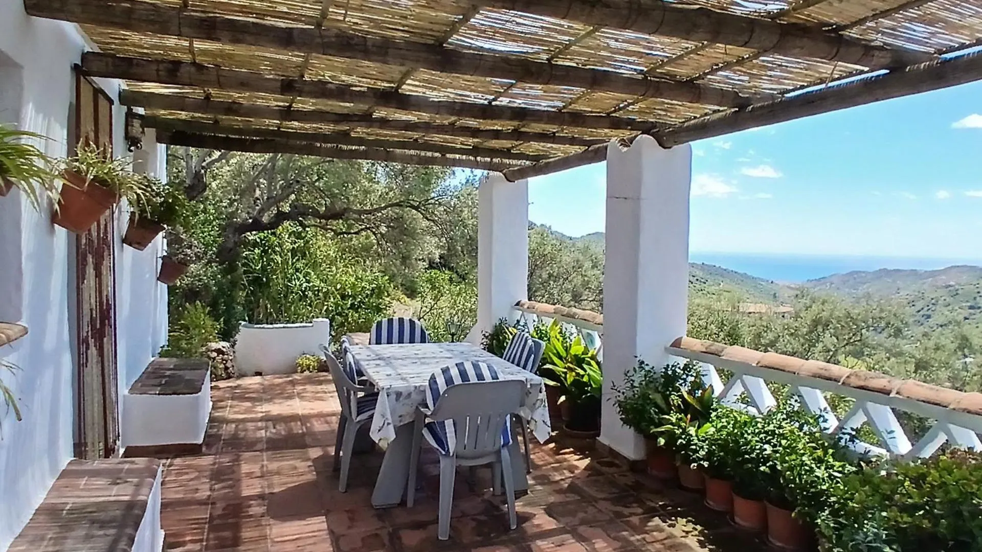 Cortijo Retama, Typical Andalusian Cottage, Romantic & Relax Villa By Eastern Costa Del Sol, In The Countryside Near Frigiliana Town, At 12 Kilometers From The Beach 0*,